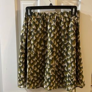 Banana Republic skirt. New with tags. Size XXS.